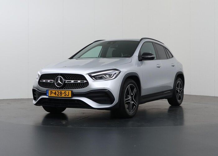 Mercedes-Benz GLA 180 Business Solution AMG