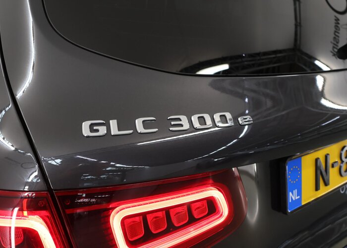 Mercedes-Benz GLC 300e 4MATIC Business Solution AMG