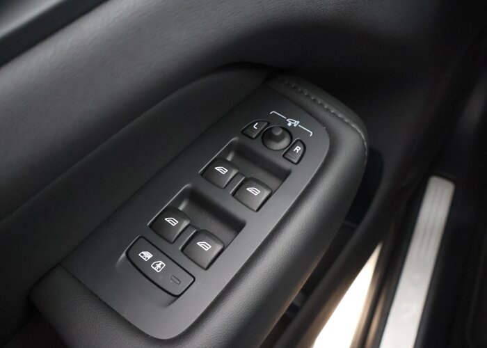 Volvo XC60 2.0 T8 Plug-in hybrid AWD Plus Dark