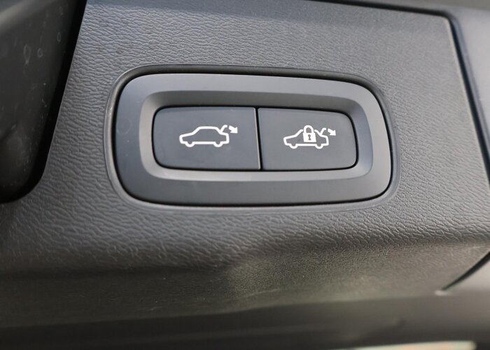 Volvo XC60 2.0 T8 Plug-in hybrid AWD Plus Dark