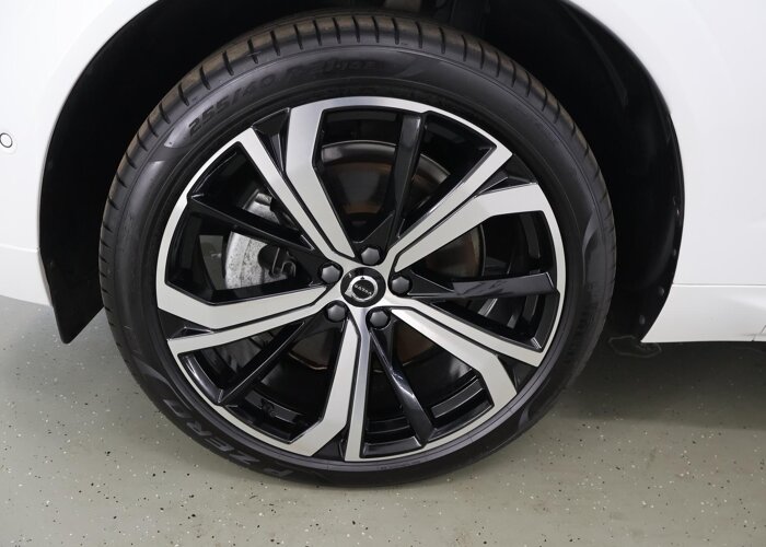 Volvo XC60 2.0 T8 Plug-in hybrid AWD Plus Dark