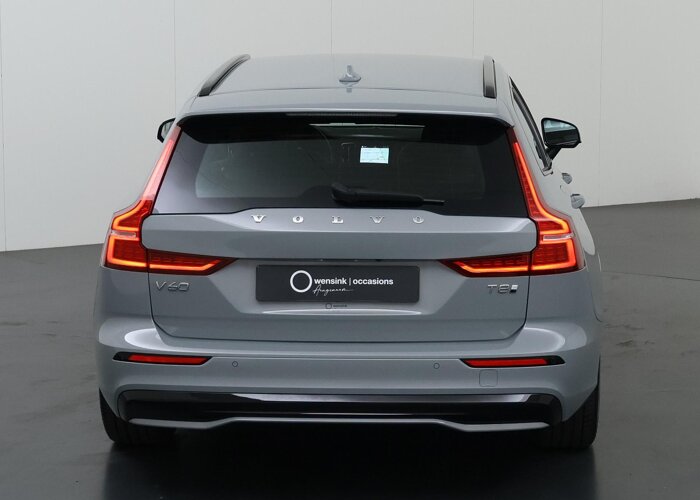 Volvo V60 2.0 T8 Plug-in hybrid AWD Plus Dark
