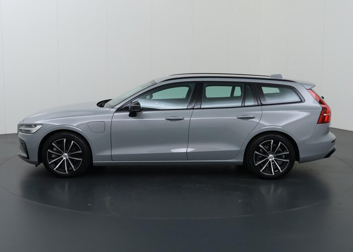Volvo V60 2.0 T8 Plug-in hybrid AWD Plus Dark