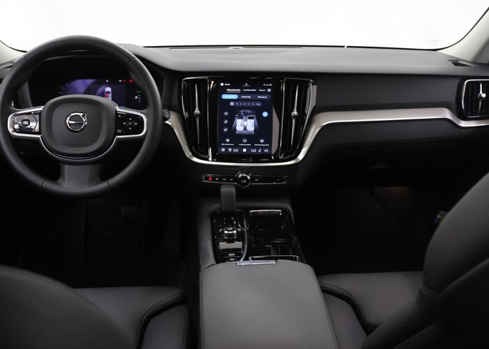 Volvo V60 2.0 T8 Plug-in hybrid AWD Plus Dark