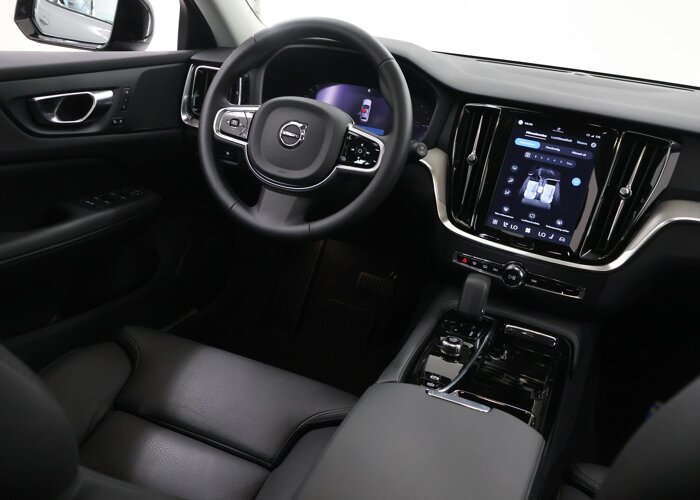 Volvo V60 2.0 T8 Plug-in hybrid AWD Plus Dark