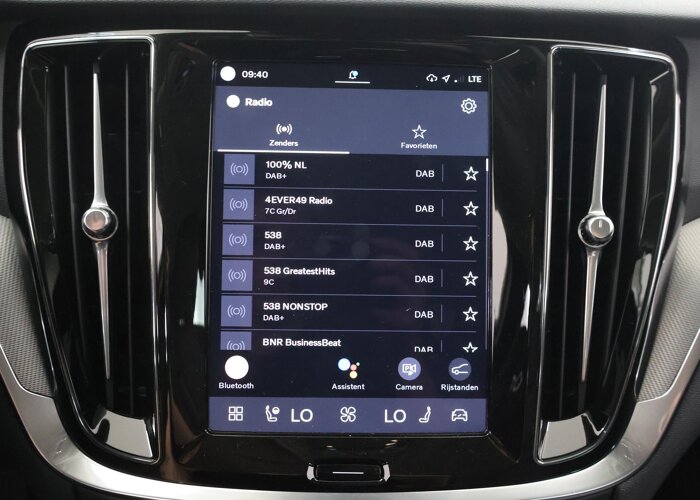 Volvo V60 2.0 T8 Plug-in hybrid AWD Plus Dark