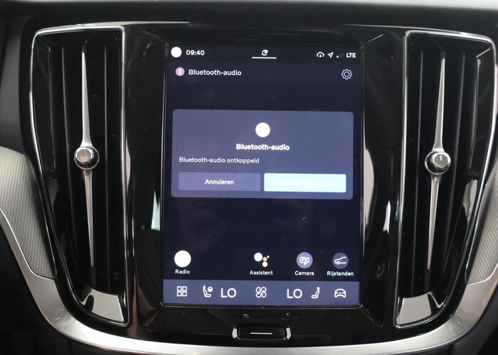 Volvo V60 2.0 T8 Plug-in hybrid AWD Plus Dark