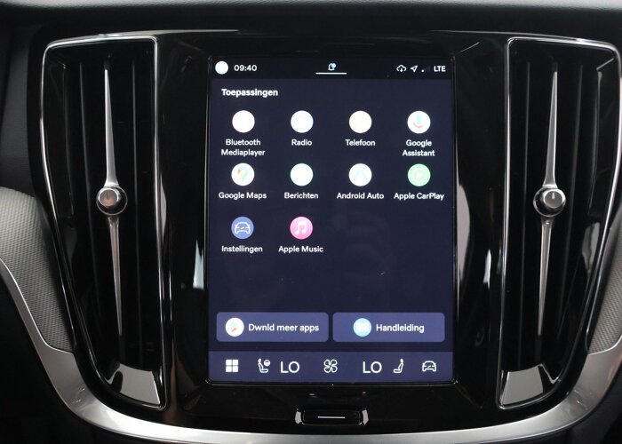 Volvo V60 2.0 T8 Plug-in hybrid AWD Plus Dark