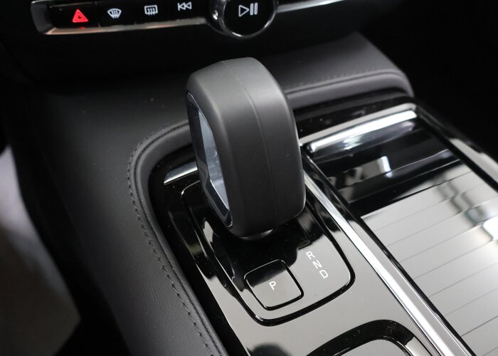 Volvo V60 2.0 T8 Plug-in hybrid AWD Plus Dark