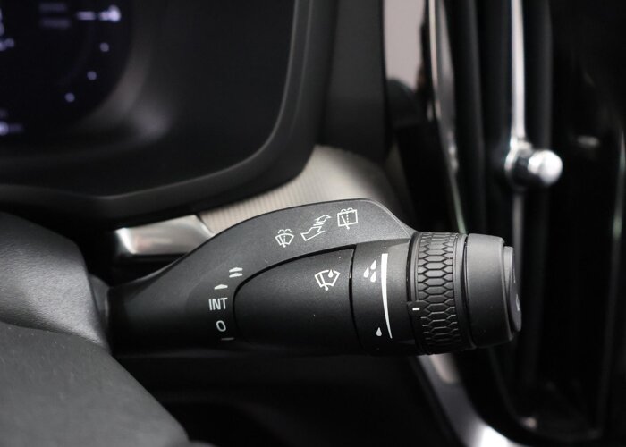 Volvo V60 2.0 T8 Plug-in hybrid AWD Plus Dark