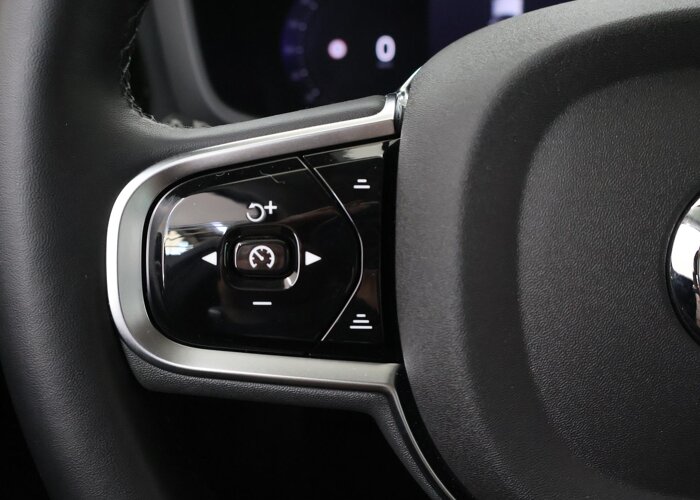 Volvo V60 2.0 T8 Plug-in hybrid AWD Plus Dark
