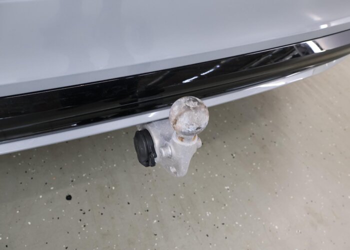 Volvo V60 2.0 T8 Plug-in hybrid AWD Plus Dark