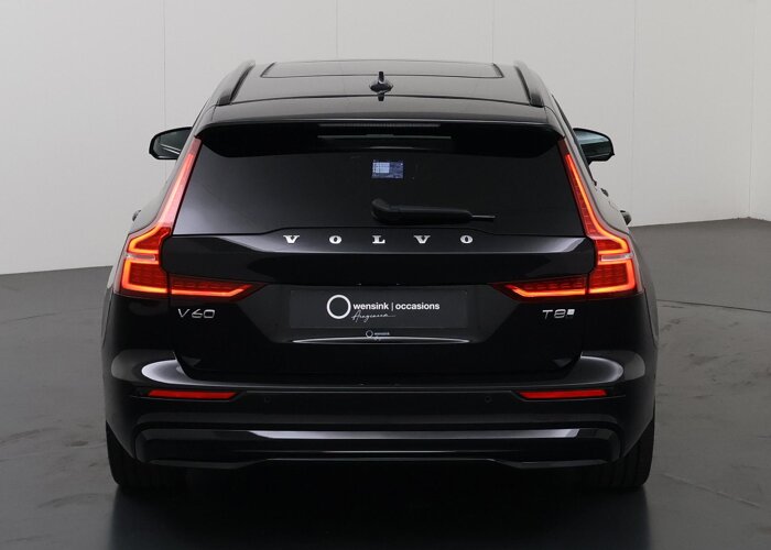 Volvo V60 2.0 T8 Plug-in hybrid AWD Ultra Dark