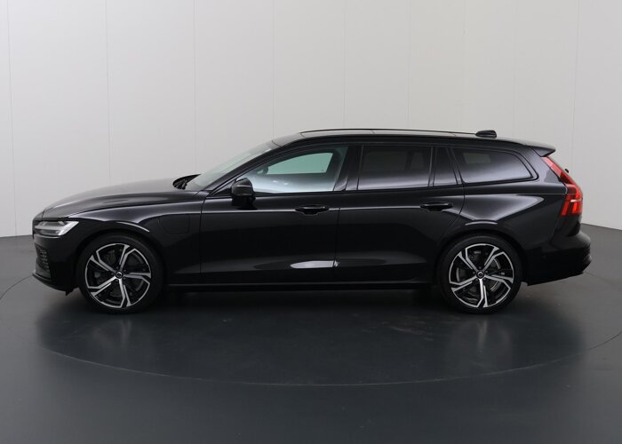 Volvo V60 2.0 T8 Plug-in hybrid AWD Ultra Dark