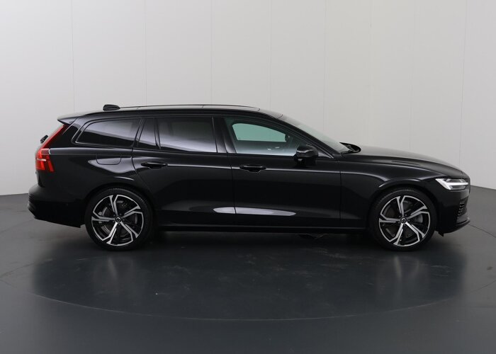Volvo V60 2.0 T8 Plug-in hybrid AWD Ultra Dark