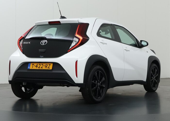 Toyota Aygo X 1.0 VVT-i MT Play