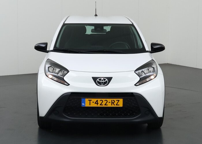Toyota Aygo X 1.0 VVT-i MT Play