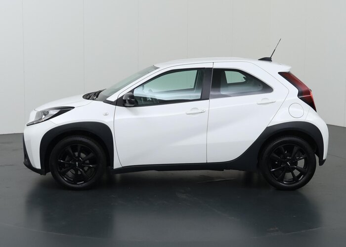 Toyota Aygo X 1.0 VVT-i MT Play