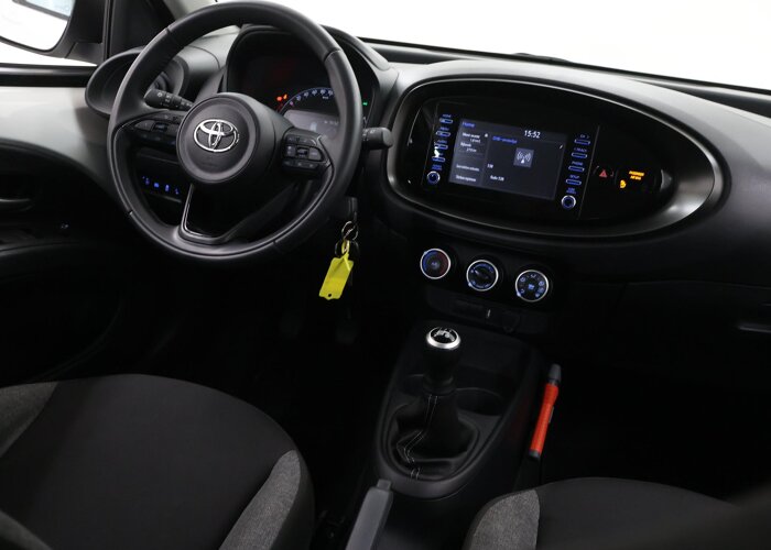 Toyota Aygo X 1.0 VVT-i MT Play