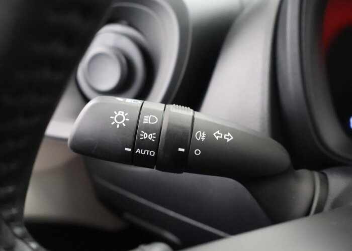 Toyota Aygo X 1.0 VVT-i MT Play
