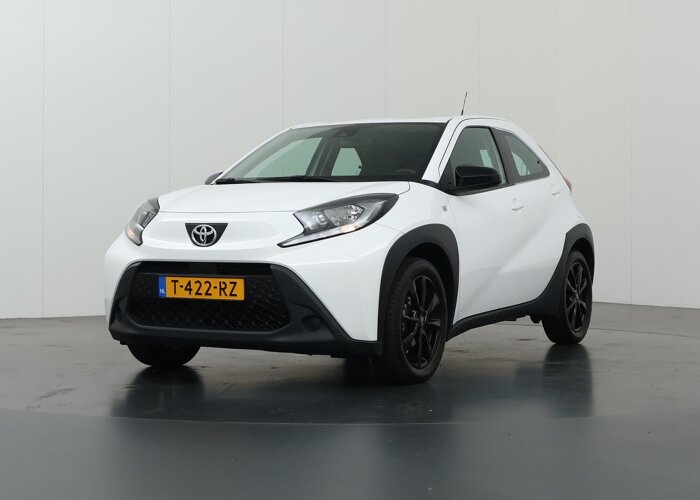 Toyota Aygo X 1.0 VVT-i MT Play