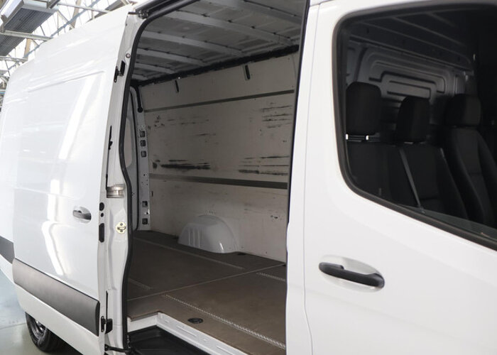 Mercedes-Benz Sprinter 317 CDI L3 H2 RWD
