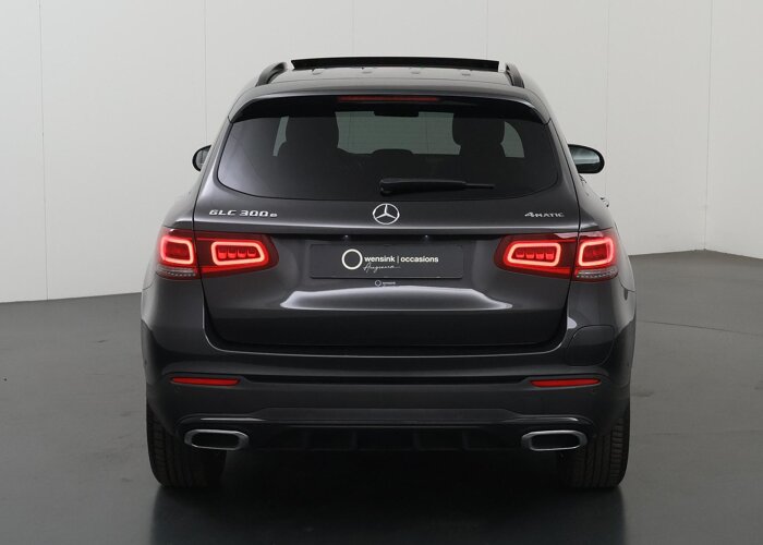 Mercedes-Benz GLC 300e 4MATIC Premium