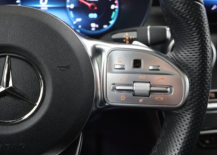 Mercedes-Benz GLC 300e 4MATIC Premium