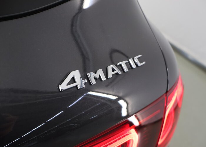 Mercedes-Benz GLC 300e 4MATIC Premium