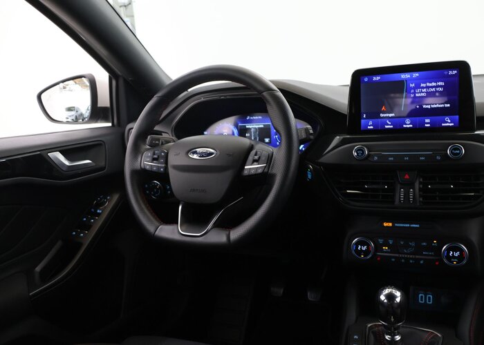 Ford Focus 1.0 EcoBoost Hybrid ST Line X Business