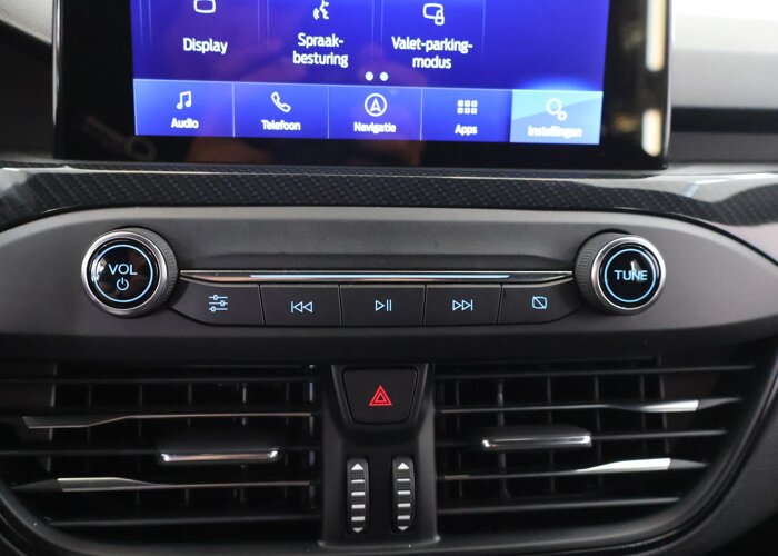 Ford Focus 1.0 EcoBoost Hybrid ST Line X Business