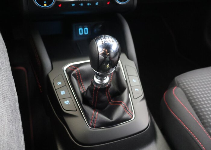 Ford Focus 1.0 EcoBoost Hybrid ST Line X Business