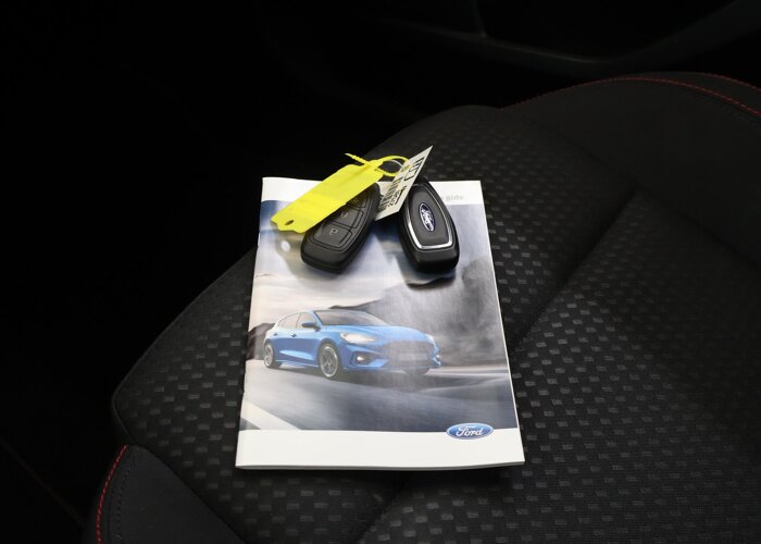 Ford Focus 1.0 EcoBoost Hybrid ST Line X Business
