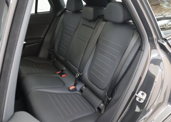 Mercedes-Benz GLC 300e 4MATIC Sport Edition