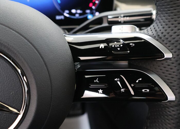 Mercedes-Benz GLC 300e 4MATIC Sport Edition