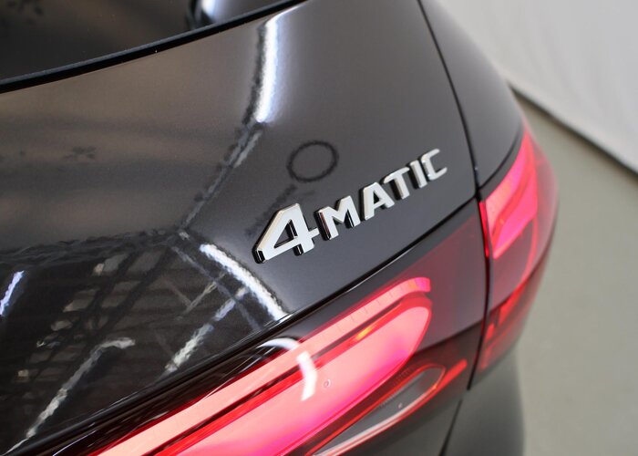 Mercedes-Benz GLC 300e 4MATIC Sport Edition