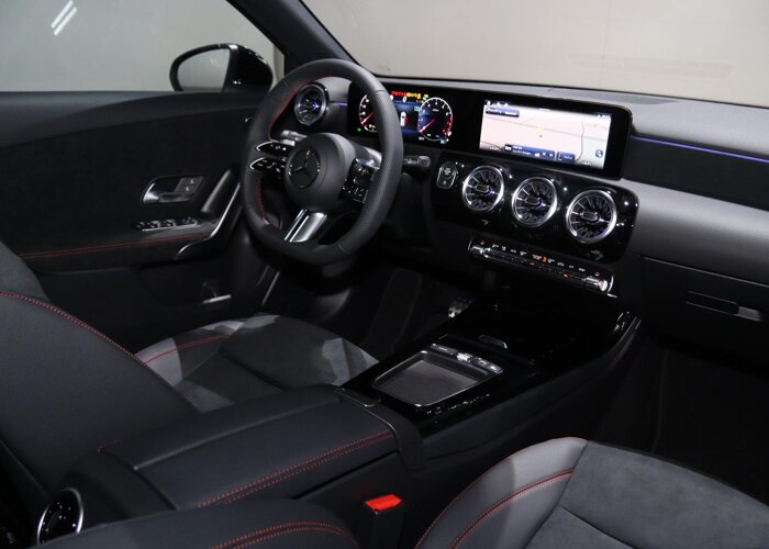 Mercedes-Benz A-Klasse 180 Business Solution AMG