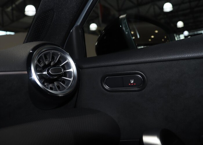 Mercedes-Benz A-Klasse 180 Business Solution AMG