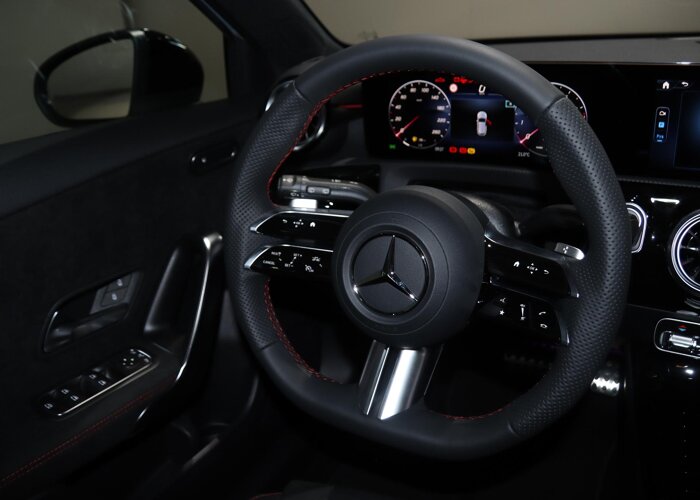 Mercedes-Benz A-Klasse 180 Business Solution AMG