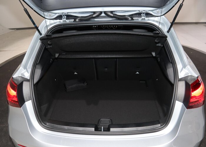 Mercedes-Benz A-Klasse 180 Business Solution AMG