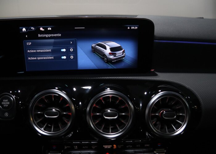 Mercedes-Benz A-Klasse 180 Business Solution AMG