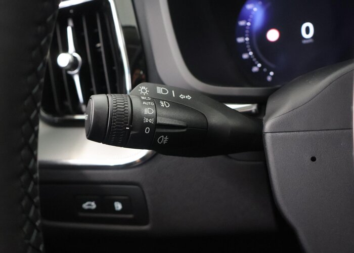 Volvo XC60 2.0 T6 Plug-in hybrid AWD Plus Dark