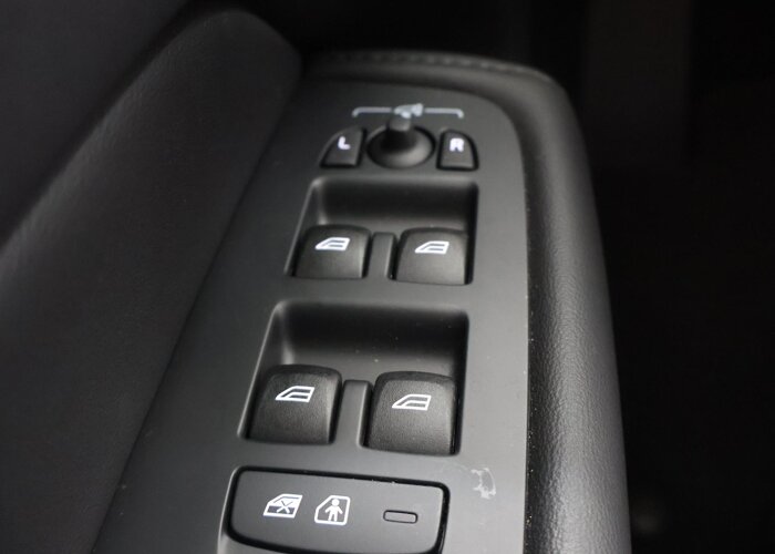 Volvo XC60 2.0 T6 Plug-in hybrid AWD Plus Dark