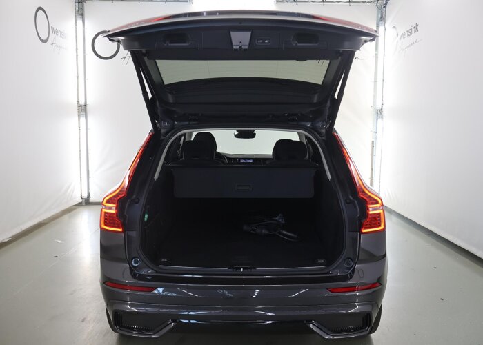 Volvo XC60 2.0 T6 Plug-in hybrid AWD Plus Dark