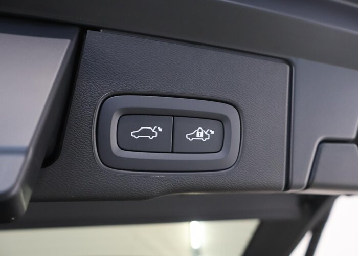 Volvo XC60 2.0 T6 Plug-in hybrid AWD Plus Dark