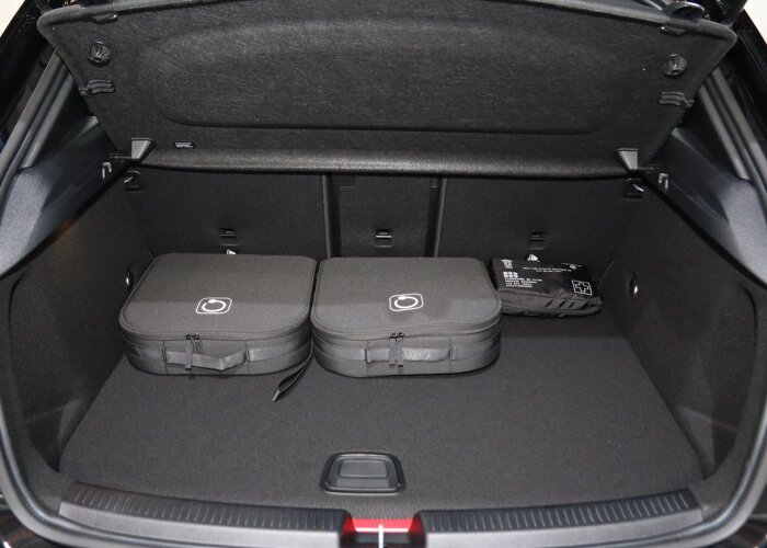 Mercedes-Benz A-Klasse 250 e Business Solution AMG