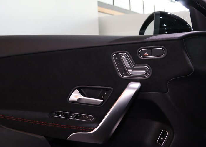 Mercedes-Benz A-Klasse 250 e Business Solution AMG