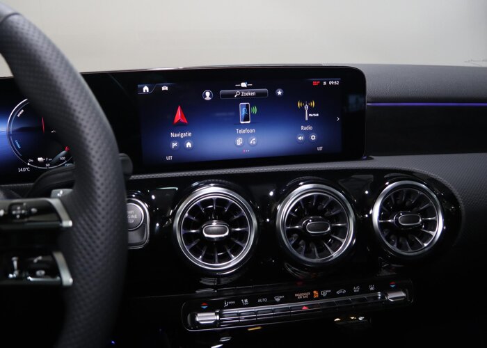Mercedes-Benz A-Klasse 250 e Business Solution AMG