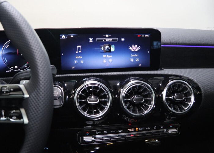 Mercedes-Benz A-Klasse 250 e Business Solution AMG