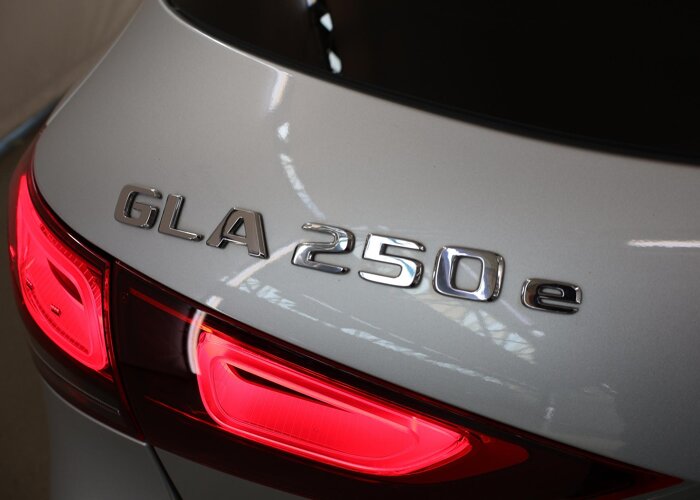 Mercedes-Benz GLA 250 e Progressive